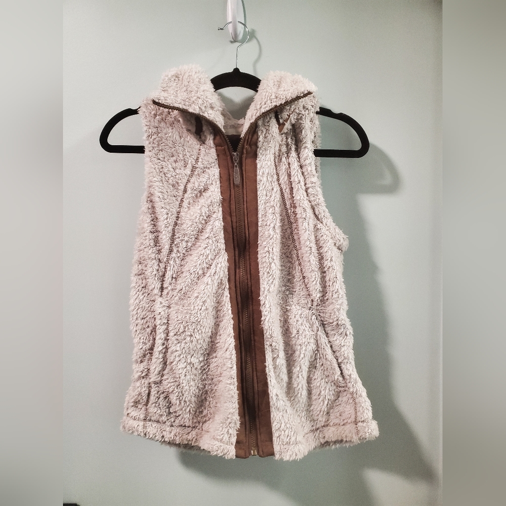 Light brown vest size L